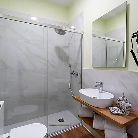 Center Acebedos Hotel *