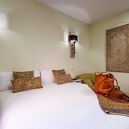 Center Acebedos Hotel *